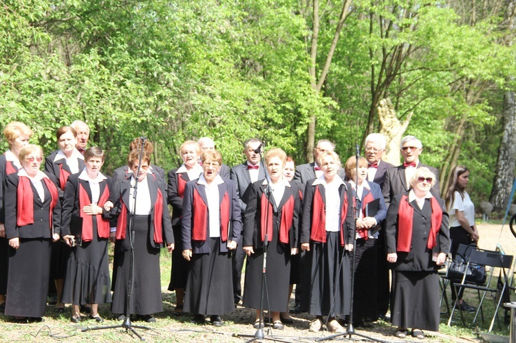 Uroczystości na Górze Śmierci w Pustkowie-Osiedlu