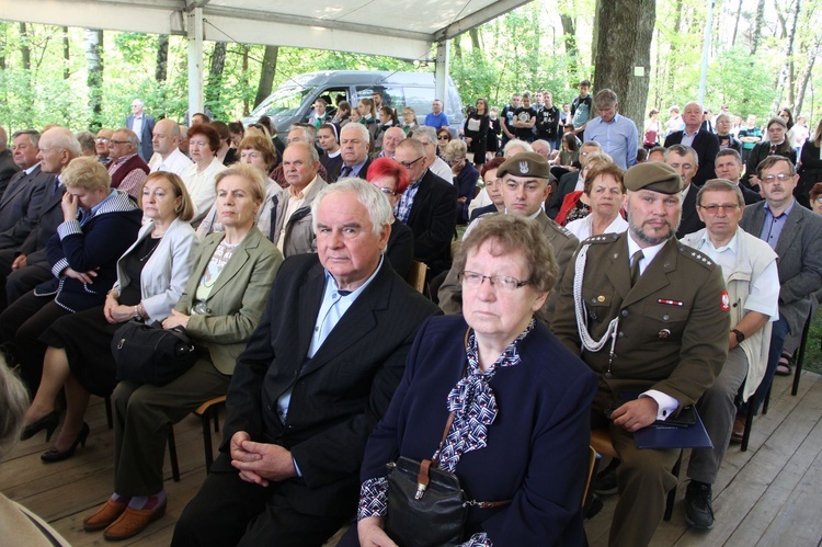 Uroczystości na Górze Śmierci w Pustkowie-Osiedlu