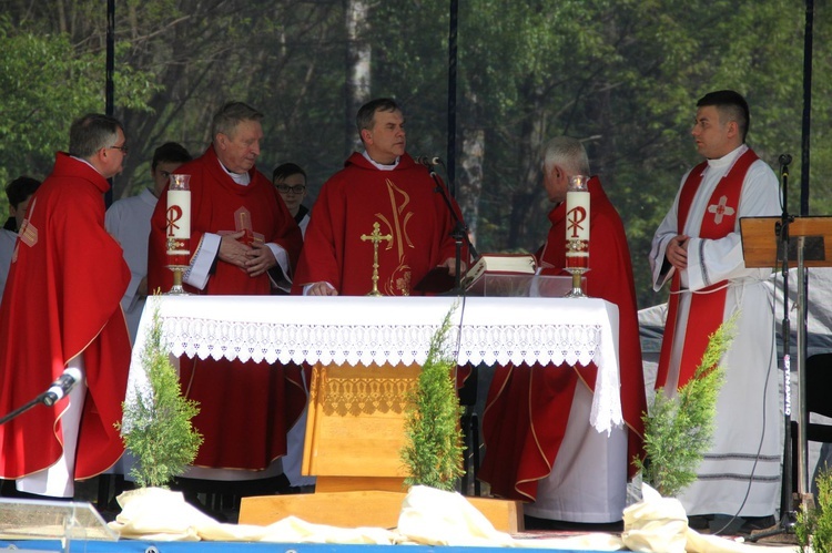 Uroczystości na Górze Śmierci w Pustkowie-Osiedlu