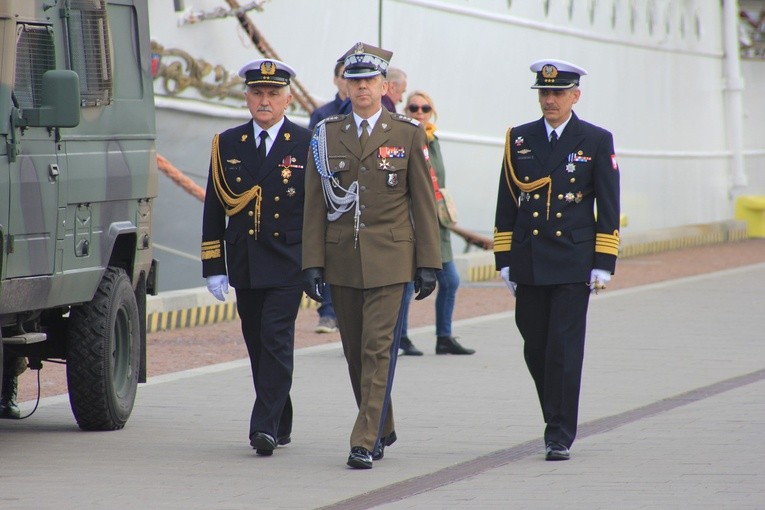 Uroczystość przekazania obowiązków dowódcy COM-DKM