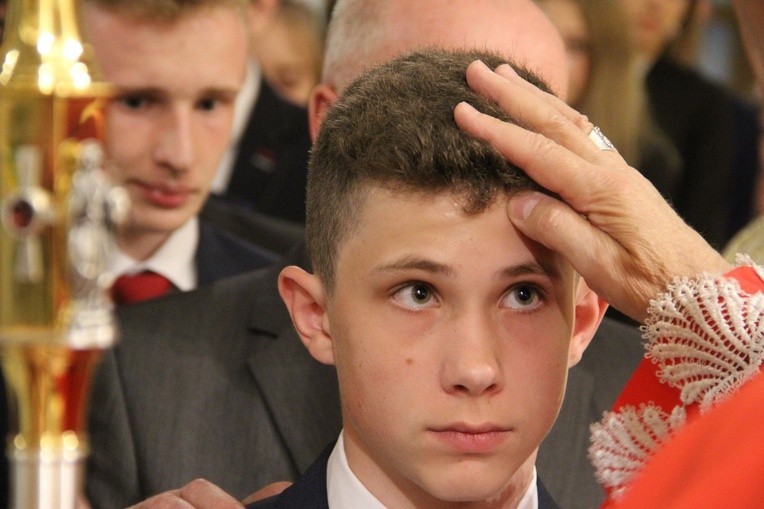 Bierzmowanie w Moszczenicy