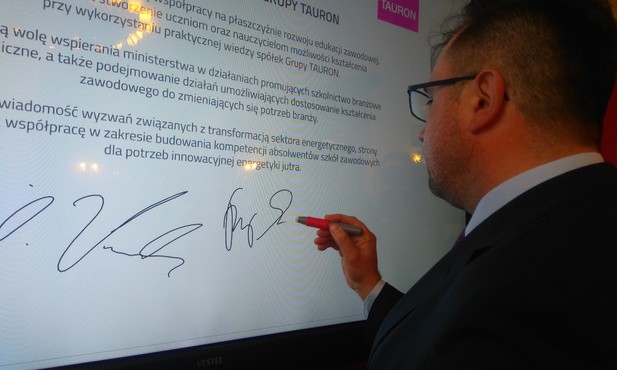 Powstaną klasy patronackie Tauronu 