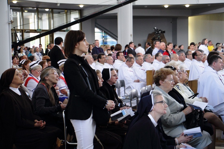 Początek uroczystości beatyfikacji Hanny Chrzanowskiej w Łagiewnikach 