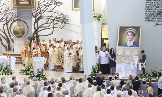 Była latarnią światła w ciemnościach ludzkiego bólu