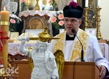 ks. Zbigniew Chromy, który przed laty zakładał duszpasterstwo, wygłosił homilię jubileuszową