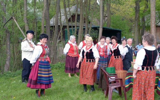 Niepodległościowy piknik w skansenie