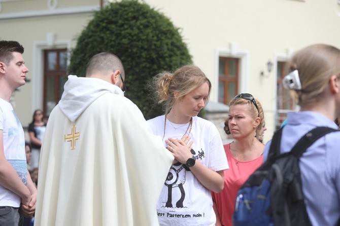 Msza św. na rozpoczęcie 6. pielgrzymki z Hałcnowa do Łagiewnik