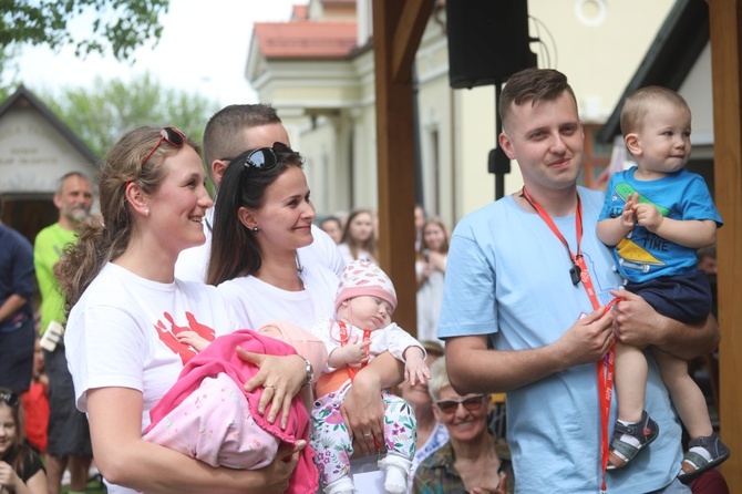 Msza św. na rozpoczęcie 6. pielgrzymki z Hałcnowa do Łagiewnik