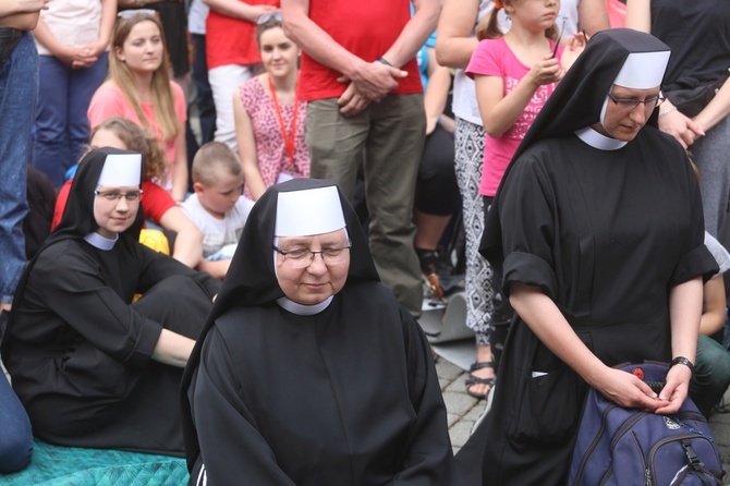 Msza św. na rozpoczęcie 6. pielgrzymki z Hałcnowa do Łagiewnik