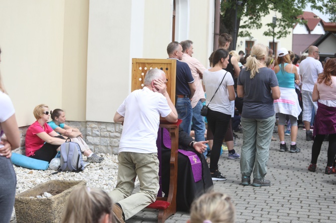 Msza św. na rozpoczęcie 6. pielgrzymki z Hałcnowa do Łagiewnik