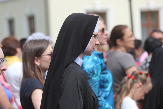 Msza św. na rozpoczęcie 6. pielgrzymki z Hałcnowa do Łagiewnik