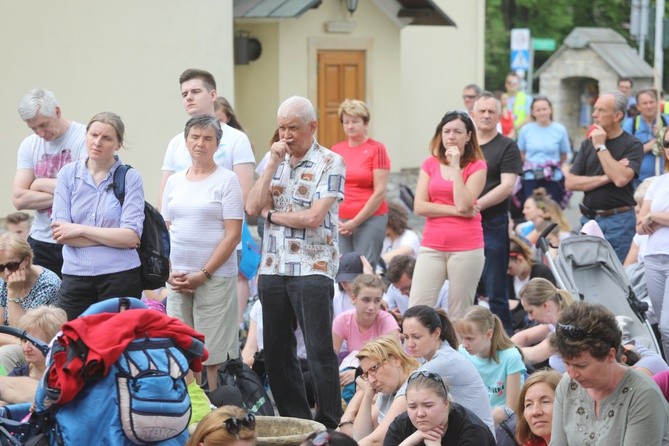 Msza św. na rozpoczęcie 6. pielgrzymki z Hałcnowa do Łagiewnik