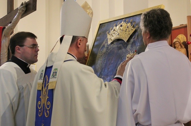 Peregrynacja i koronacja w Marysinie Wawerskim