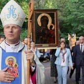 Peregrynacja i koronacja w Marysinie Wawerskim