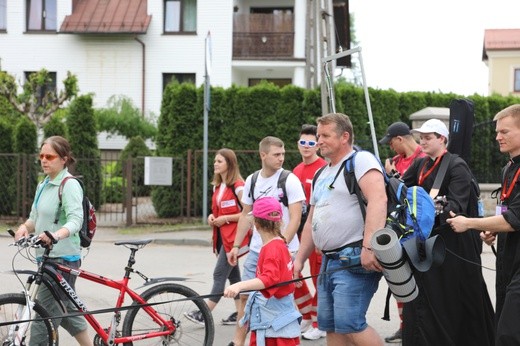 6. pielgrzymka do Bożego Miłosierdzia wyruszyła z Hałcnowa