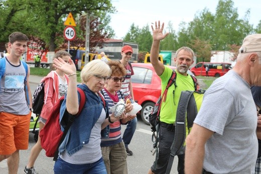 6. pielgrzymka do Bożego Miłosierdzia wyruszyła z Hałcnowa