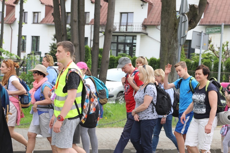 6. pielgrzymka do Bożego Miłosierdzia wyruszyła z Hałcnowa