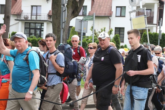 6. pielgrzymka do Bożego Miłosierdzia wyruszyła z Hałcnowa