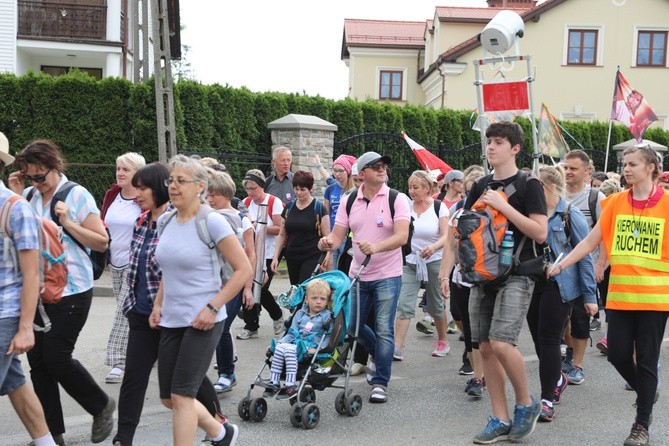 6. pielgrzymka do Bożego Miłosierdzia wyruszyła z Hałcnowa