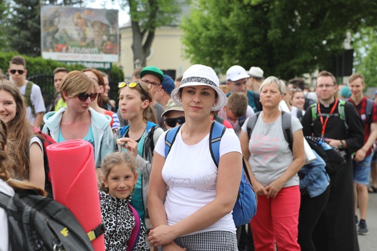 6. pielgrzymka do Bożego Miłosierdzia wyruszyła z Hałcnowa