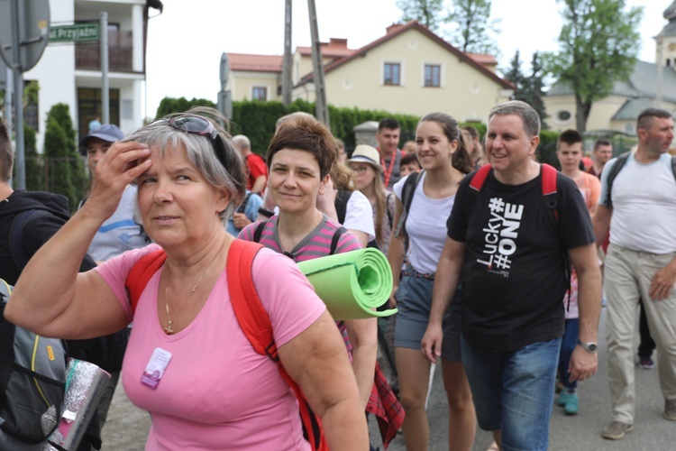 6. pielgrzymka do Bożego Miłosierdzia wyruszyła z Hałcnowa