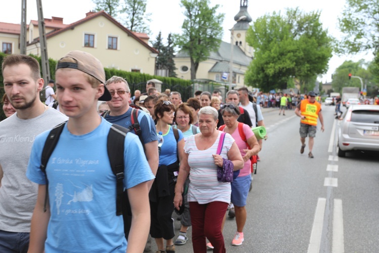 6. pielgrzymka do Bożego Miłosierdzia wyruszyła z Hałcnowa