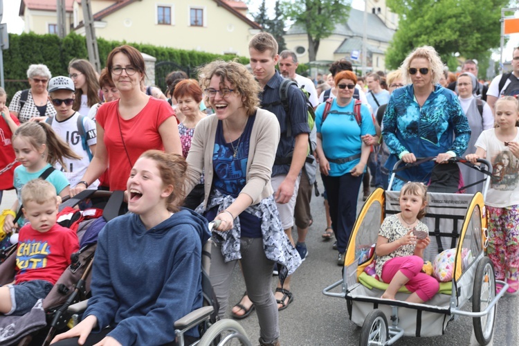 6. pielgrzymka do Bożego Miłosierdzia wyruszyła z Hałcnowa