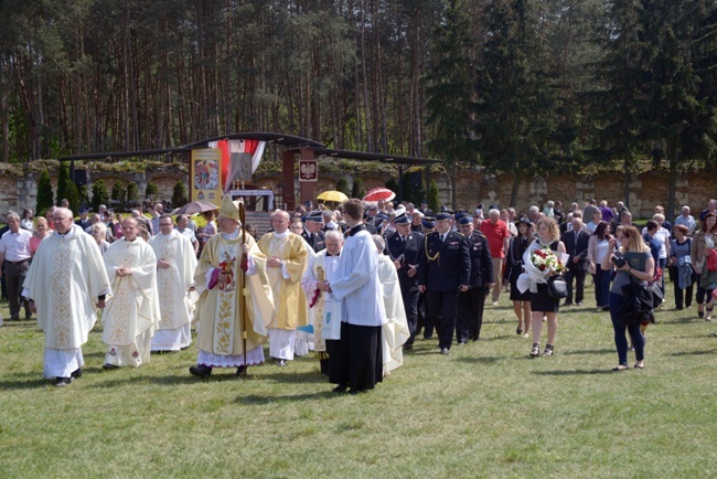 Pielgrzymka strażaków do Wysokiego Koła