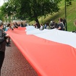 Bicie rekordu długości flagi narodowej Kraków 2018 - cz. 1