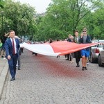 Bicie rekordu długości flagi narodowej Kraków 2018 - cz. 1