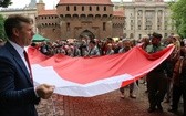 Bicie rekordu długości flagi narodowej Kraków 2018 - cz. 2