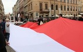 Bicie rekordu długości flagi narodowej Kraków 2018 - cz. 2