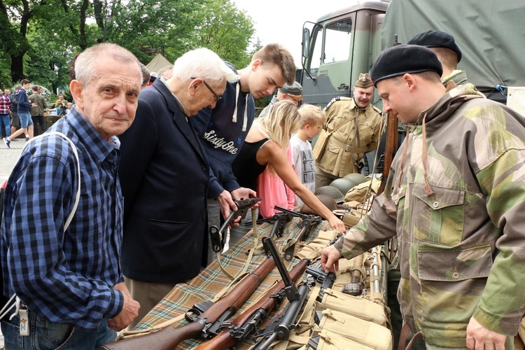 "Biało-czerwona Niepodległa", czyli Dzień Flagi we Wrocławiu