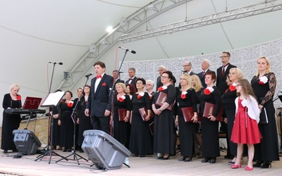 Koncert "Zwyciężył orzeł biały"