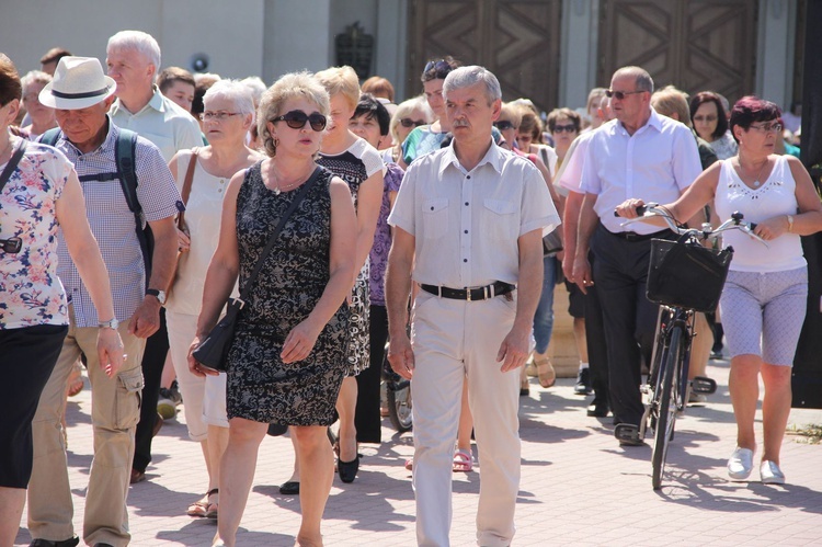 Majówka do "kaplicy drogowców" w Mielcu