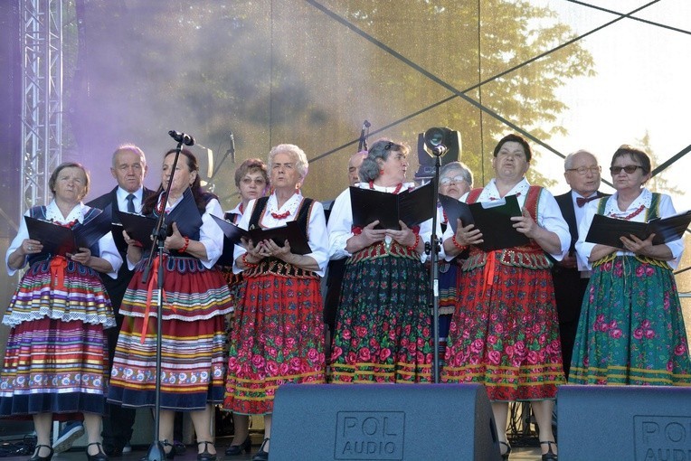 Święto Sadów w Józefowie nad Wisłą - przypominamy festyn z 2017 r.