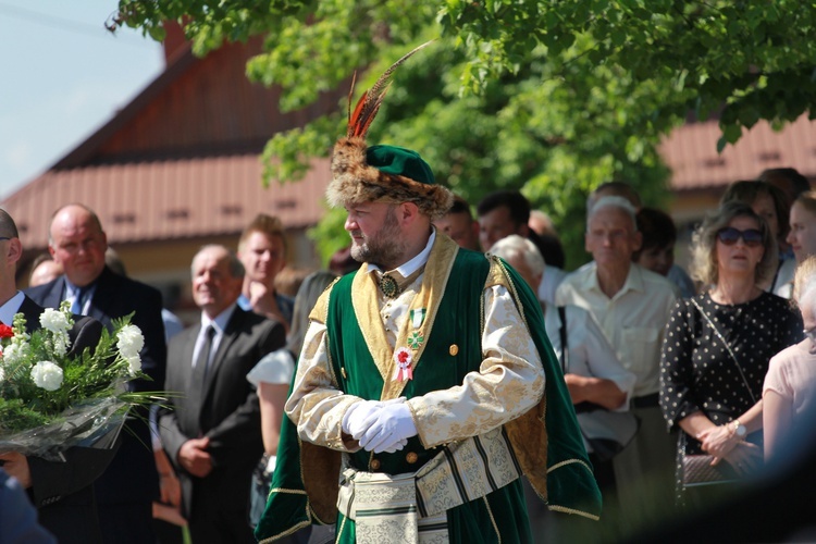 Pomnik Paderewskiego w Ciężkowicach