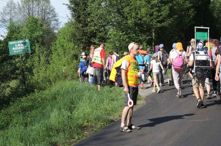 Tańce i odpoczynek na boisku w Wysokiej - 2018