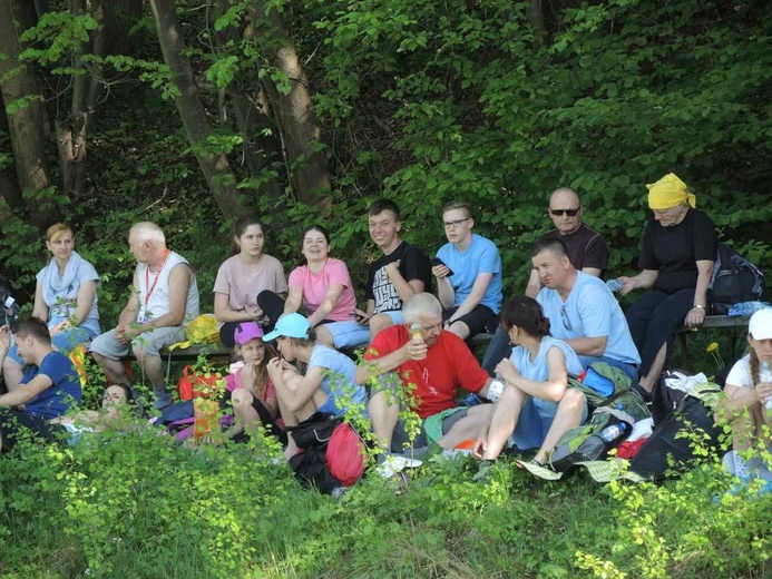 Tańce i odpoczynek na boisku w Wysokiej - 2018