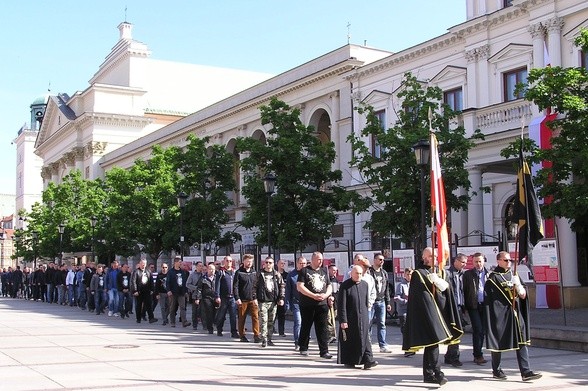 By kobiety czuły się bezpiecznie