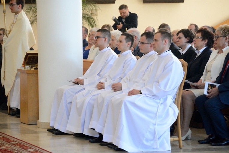 Święcenia diakonatu