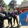 Poczet sztandarowy OSP w Tumie z przyznanym odznaczeniem