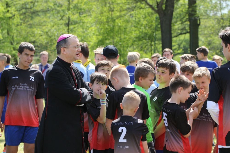 Paradyż - pielgrzymka służby liturgicznej