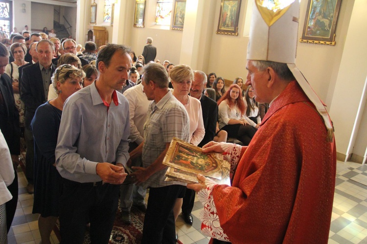 Bierzmowanie w Borzęcinie Dolnym 