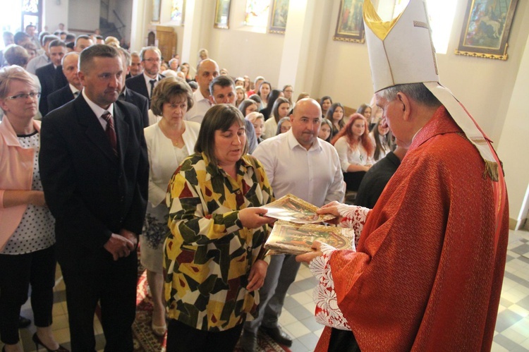 Bierzmowanie w Borzęcinie Dolnym 