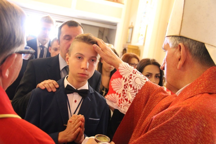 Bierzmowanie w Borzęcinie Dolnym 