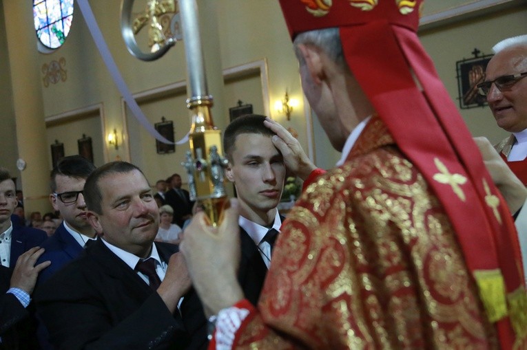 Bierzmowanie w Trzcianie k. Mielca