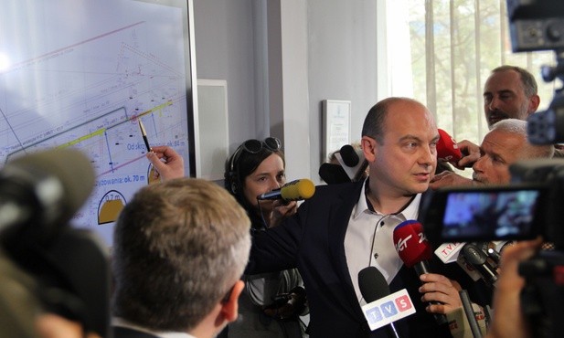 Ratownicy znaleźli sygnał z lampy zaginionego
