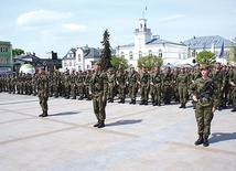 	Obecnie szeregi 5. Mazowieckiej Brygady Obrony Terytorialnej zasila około tysiąca ochotników.