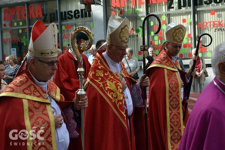 Odpust diecezjalny i 10. rocznica święceń bp. Adama Bałabucha